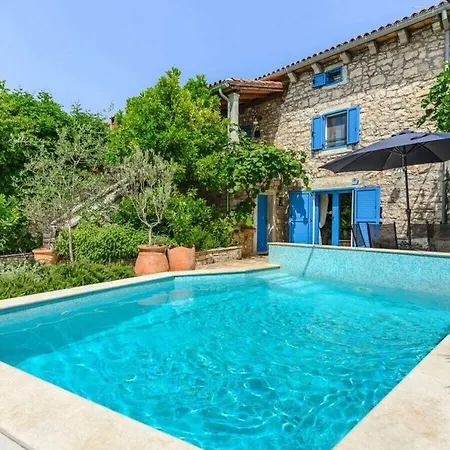 Villa Annette With Pool & Sauna *